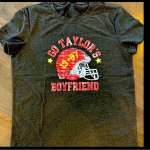 Taylor Swift Travis Kelce Football NFL T-shirt & KC earrings combo